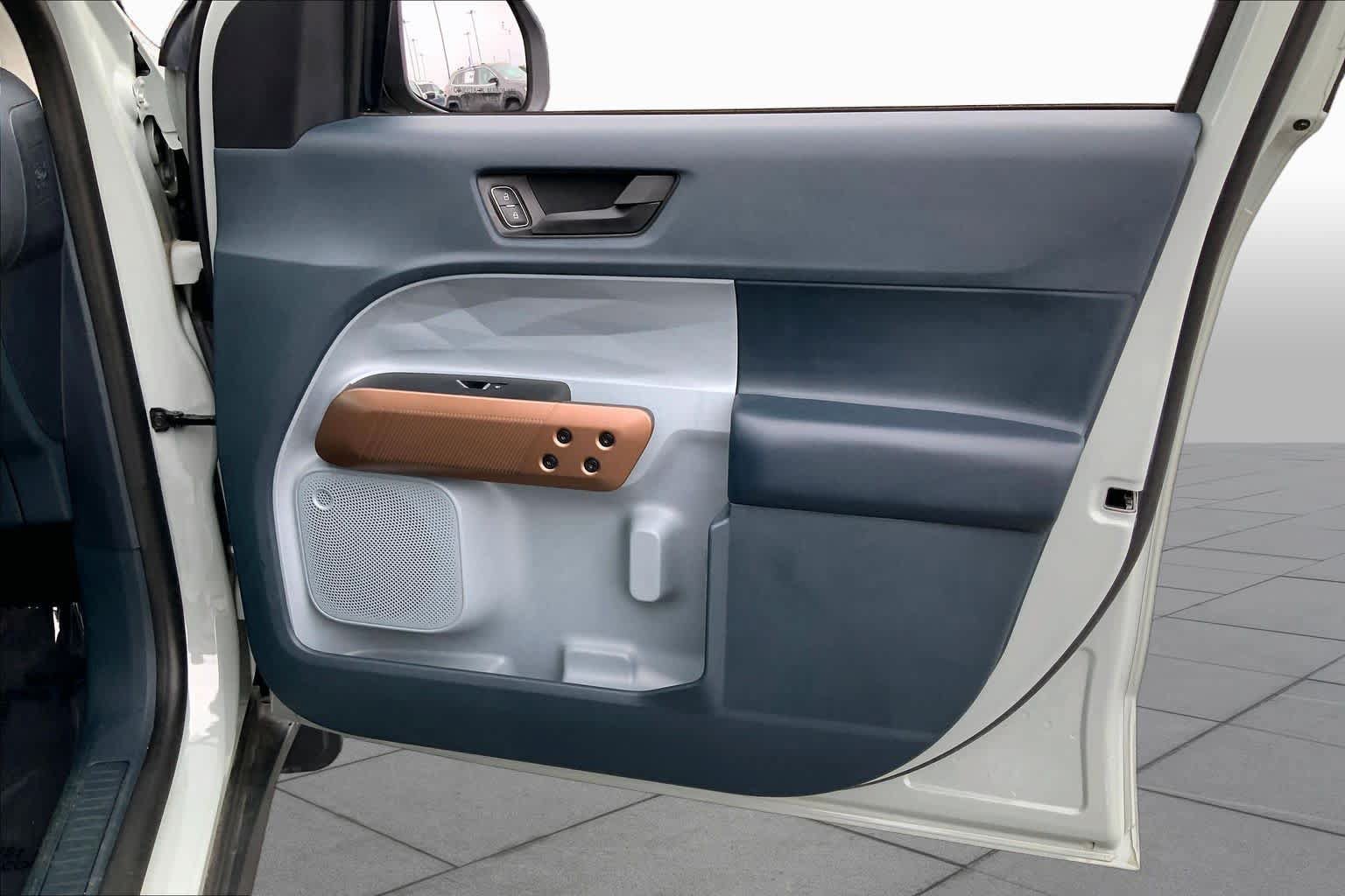 Certified 2023 Ford Maverick Lariat FWD image 21