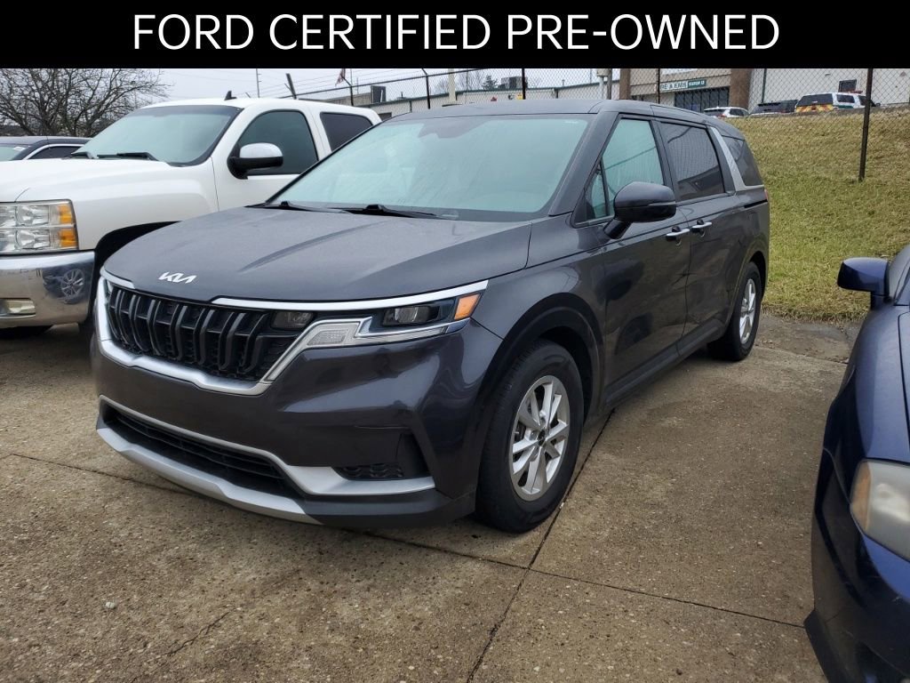 Used 2022 Kia Carnival LX image 2