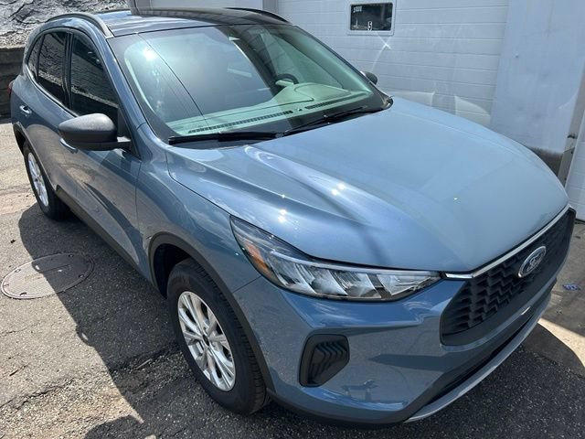 Certified 2026 Ford Escape Active w/ Tech Pack #1 AWD/4WD image 7