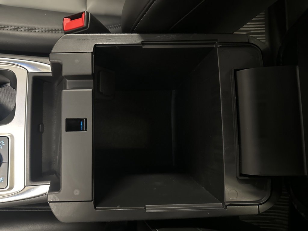 Certified 2023 Ford Explorer XLT w/ Equipment Group 202A image 39