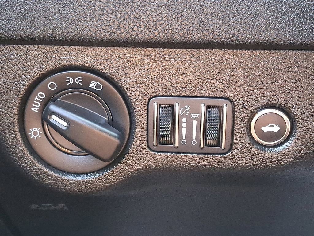 Used 2023 Dodge Charger SXT image 26