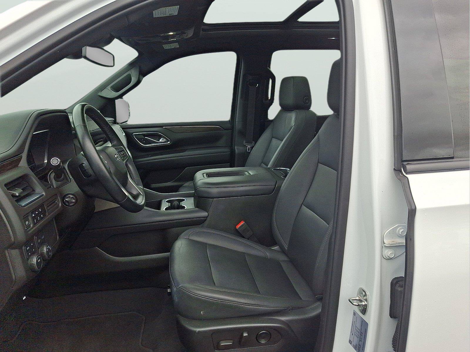 Used 2023 Chevrolet Tahoe Z71 w/ Luxury Package AWD/4WD image 11