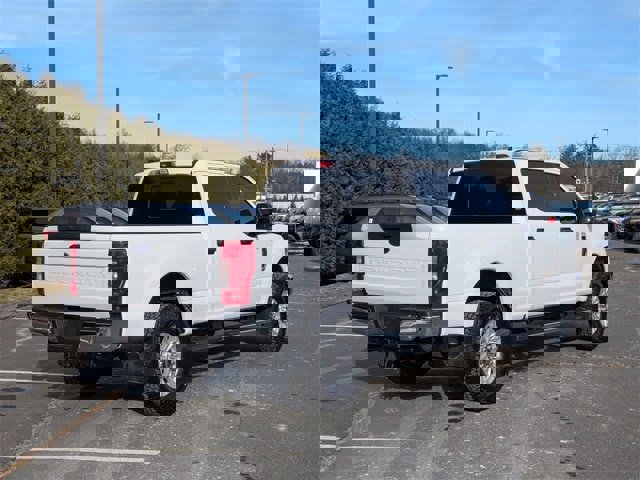 Certified 2021 Ford F350 XLT image 3