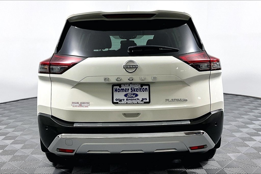 Used 2023 Nissan Rogue Platinum FWD image 4