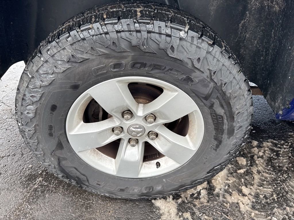 Used 2019 RAM 1500 Classic SLT image 41