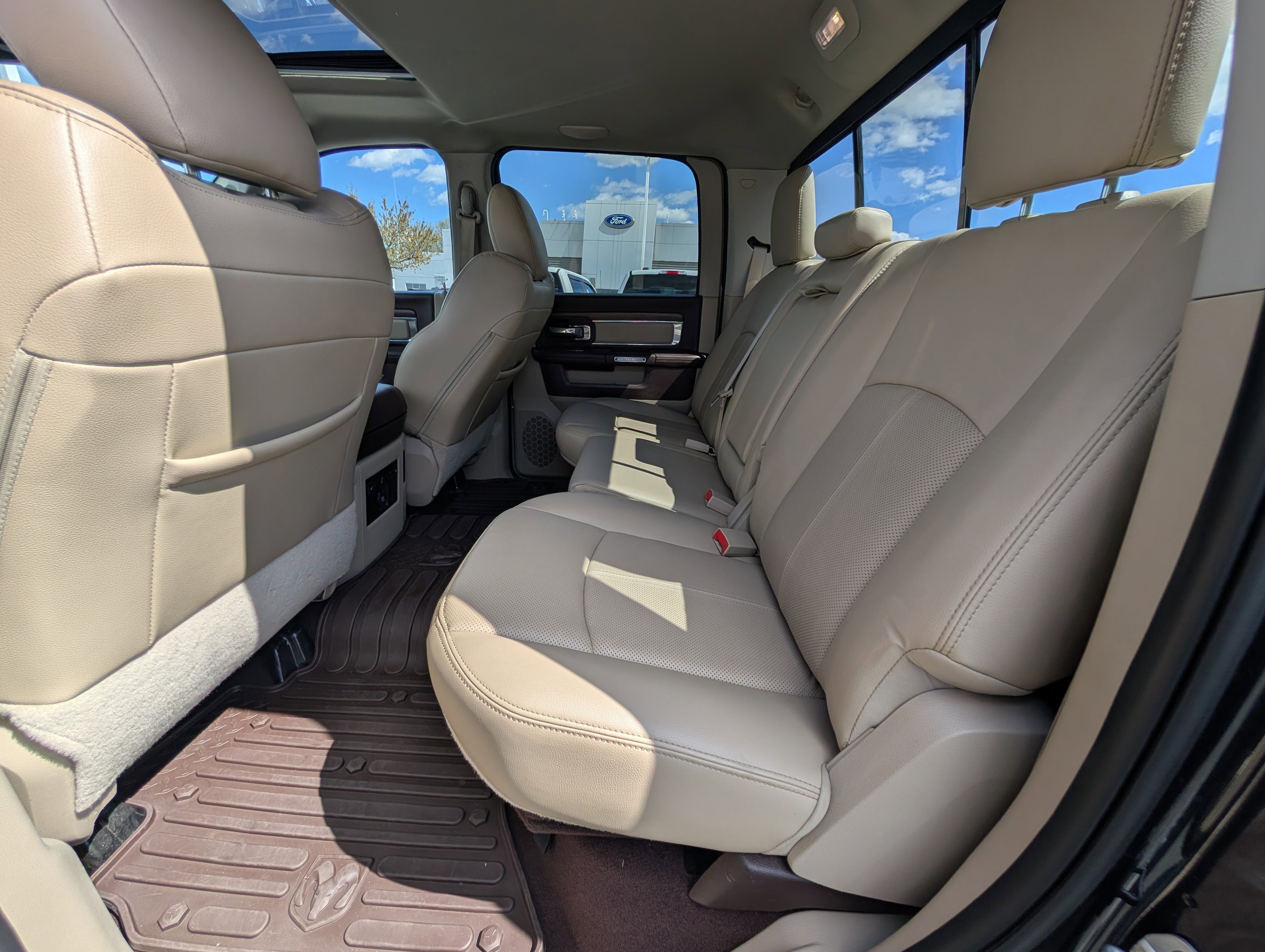 Used 2018 RAM 2500 Laramie w/ Off Road Package image 13