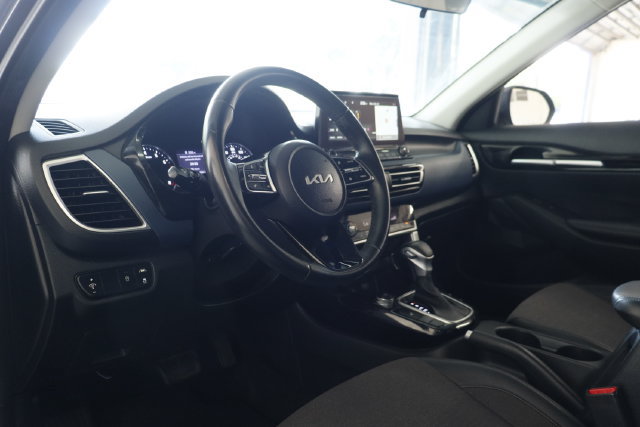 Used 2022 Kia Seltos Nightfall Edition AWD/4WD image 10