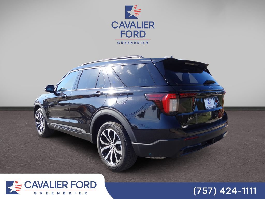 Certified 2025 Ford Explorer ST-Line AWD/4WD image 3