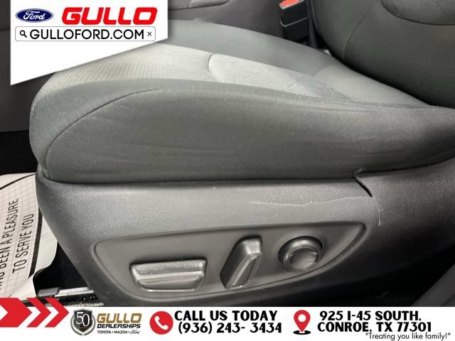 Used 2021 Toyota RAV4 XLE FWD image 22