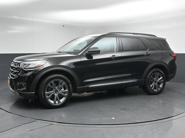 Certified 2025 Ford Explorer Active w/ Active Comfort Package AWD/4WD image 4