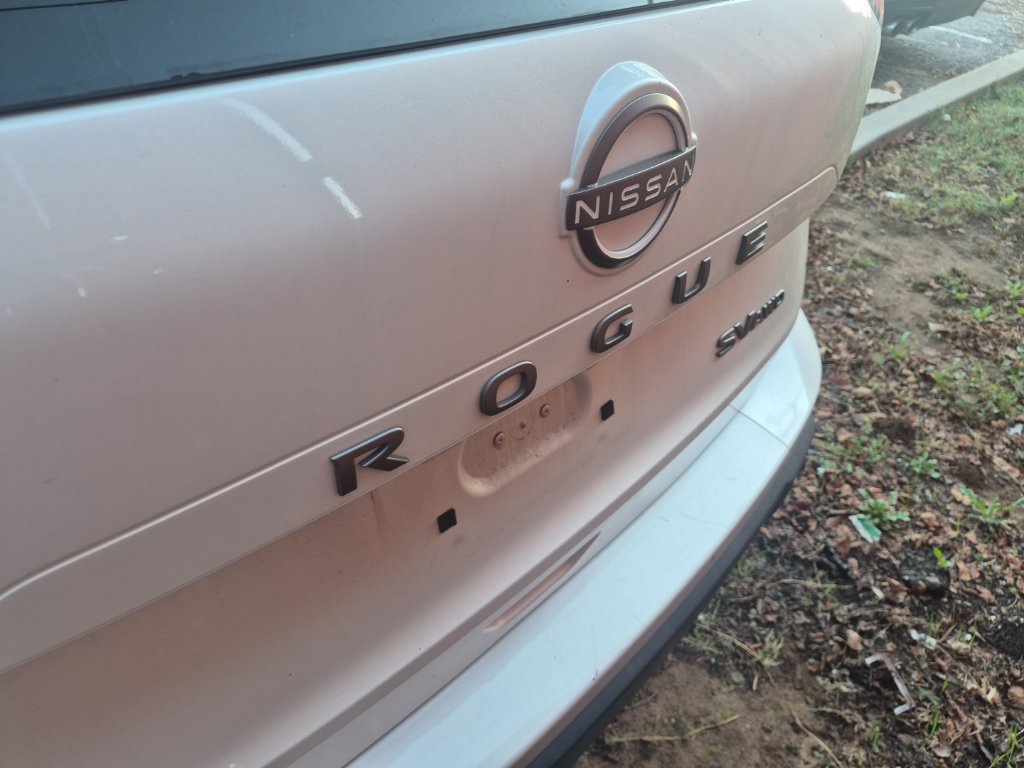 Used 2024 Nissan Rogue SV AWD/4WD image 14