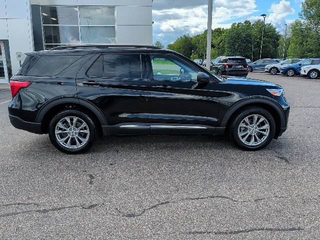 Certified 2024 Ford Explorer XLT w/ Equipment Group 202A AWD/4WD image 8