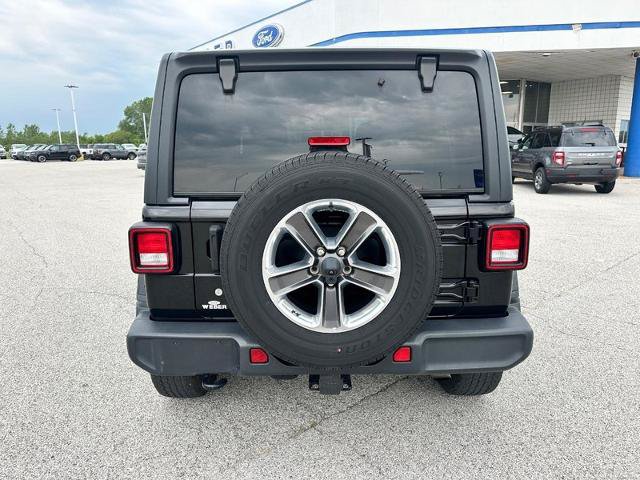Used 2019 Jeep Wrangler Unlimited Sahara AWD/4WD image 4
