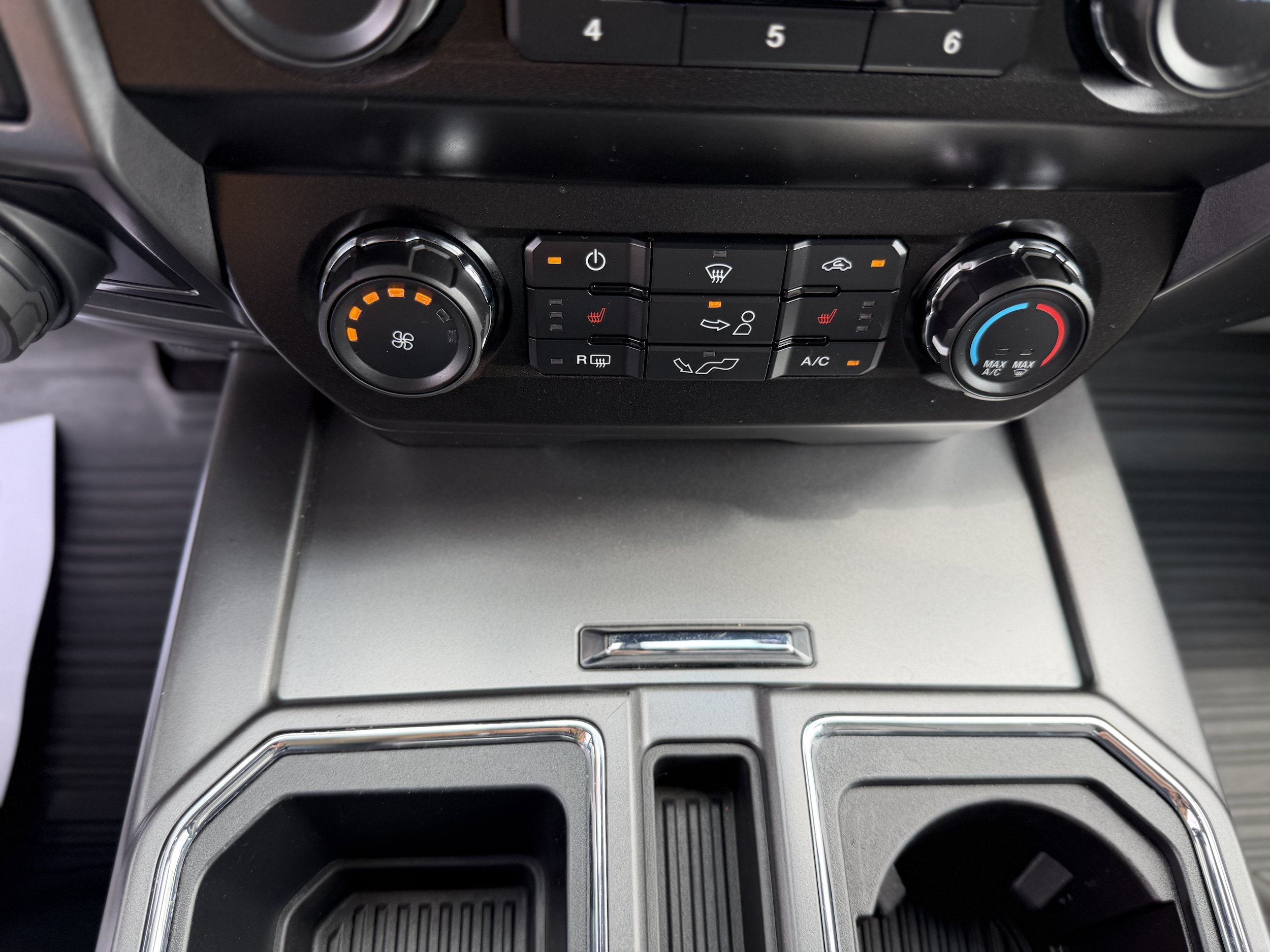 Certified 2019 Ford F150 XLT w/ Equipment Group 302A Luxury AWD/4WD image 39