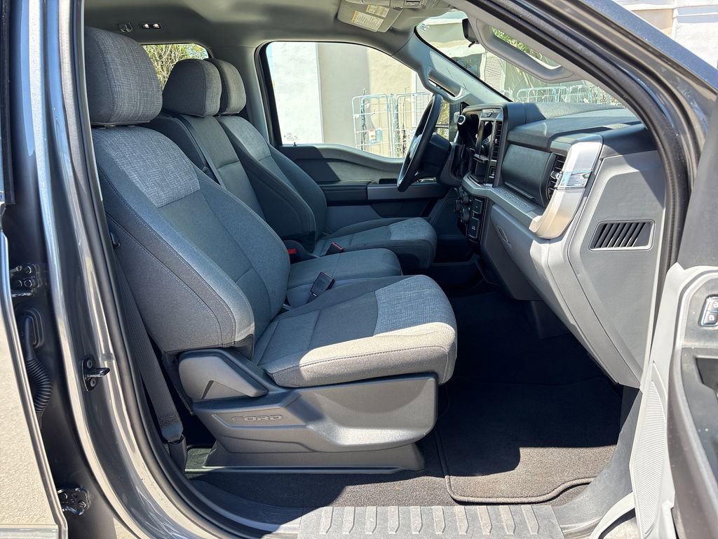Certified 2025 Ford F250 XLT image 12
