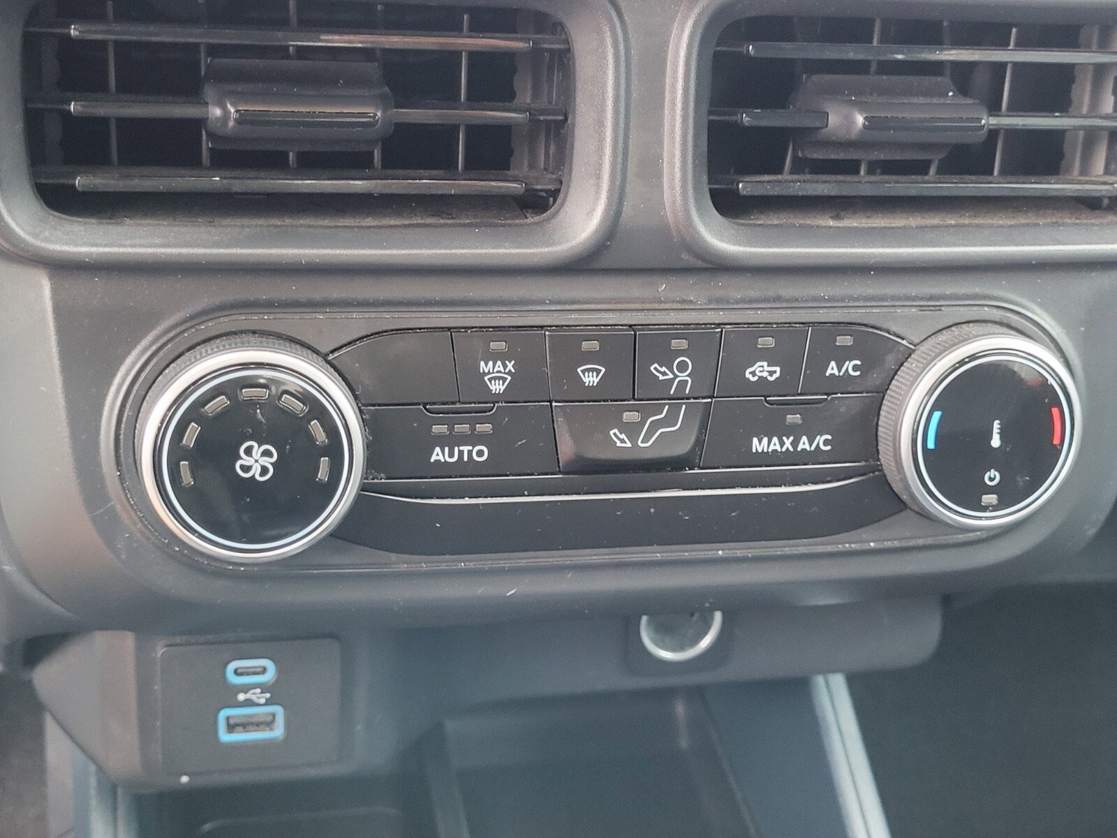 Certified 2024 Ford Maverick XL FWD image 18