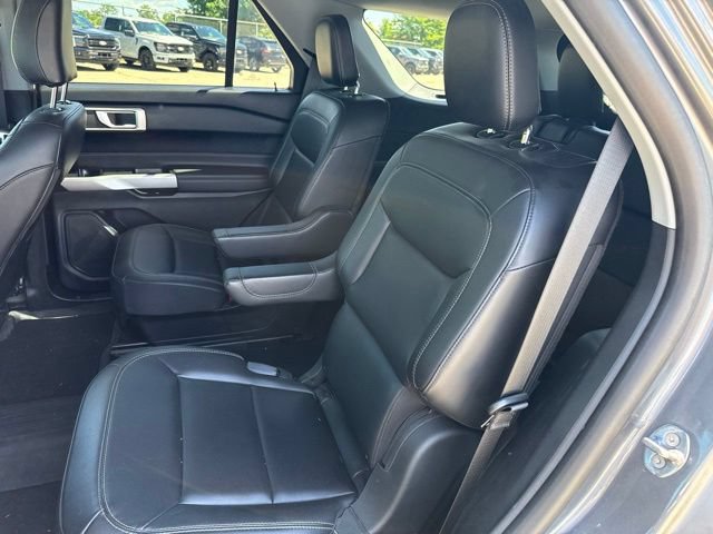 Certified 2024 Ford Explorer XLT w/ Equipment Group 202A AWD/4WD image 12