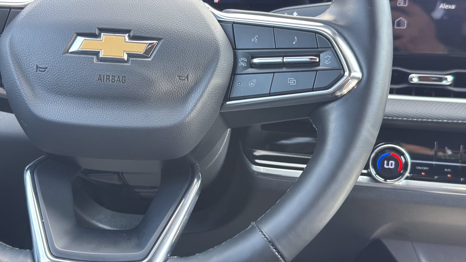 Used 2025 Chevrolet Equinox LT w/ Convenience Package II FWD image 15
