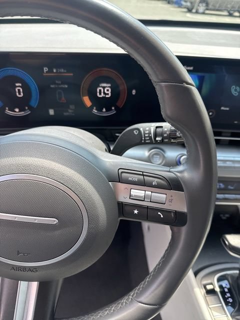 Used 2024 Hyundai Kona SEL AWD/4WD image 25