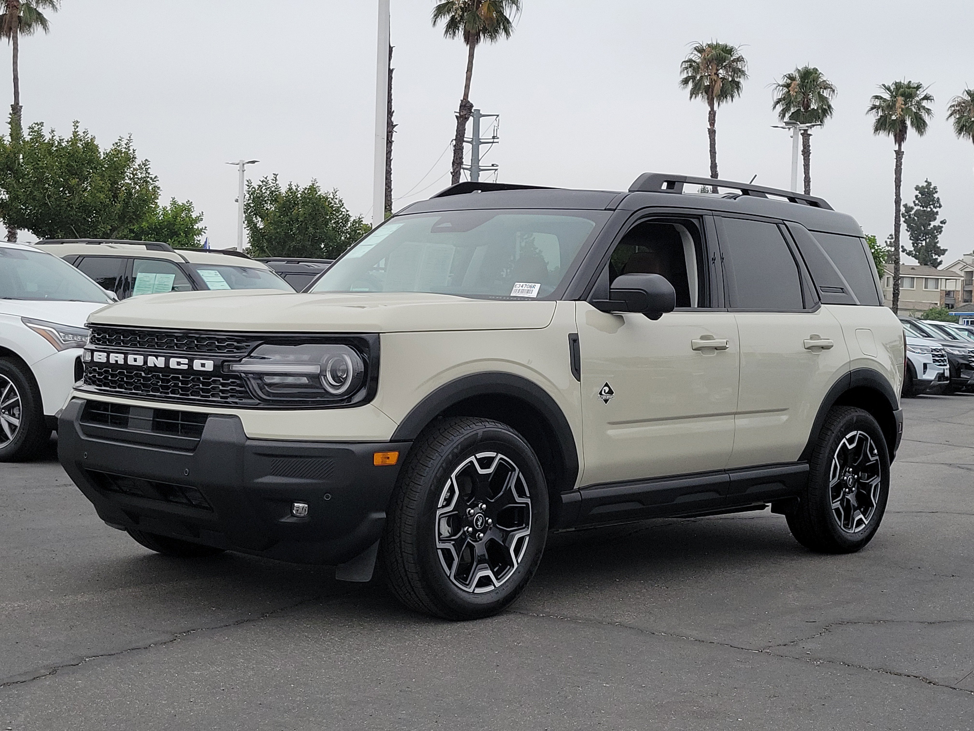 Certified 2025 Ford Bronco Sport Outer Banks w/ Outer Banks Tech Package+ AWD/4WD image 18