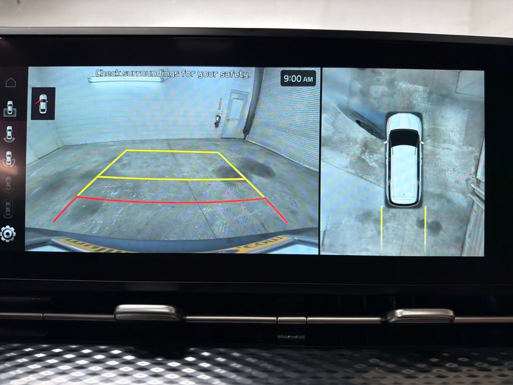 Used 2023 Kia Carnival SX Prestige w/ Paint Protection Package FWD image 28
