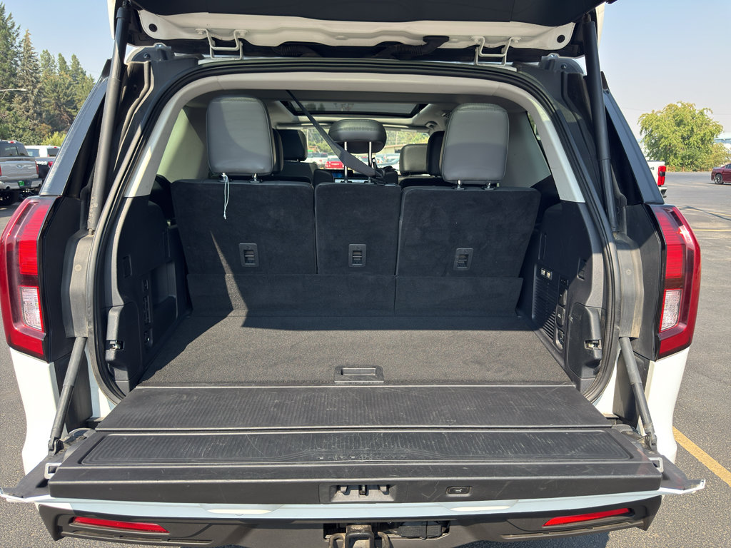 Certified 2025 Ford Expedition Active AWD/4WD image 8
