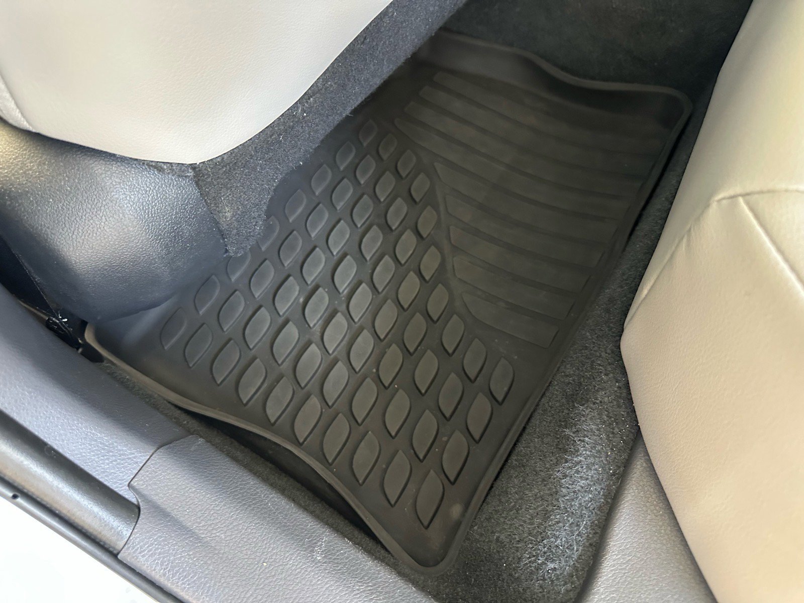 Used 2023 Toyota Camry SE w/ Convenience Package image 23