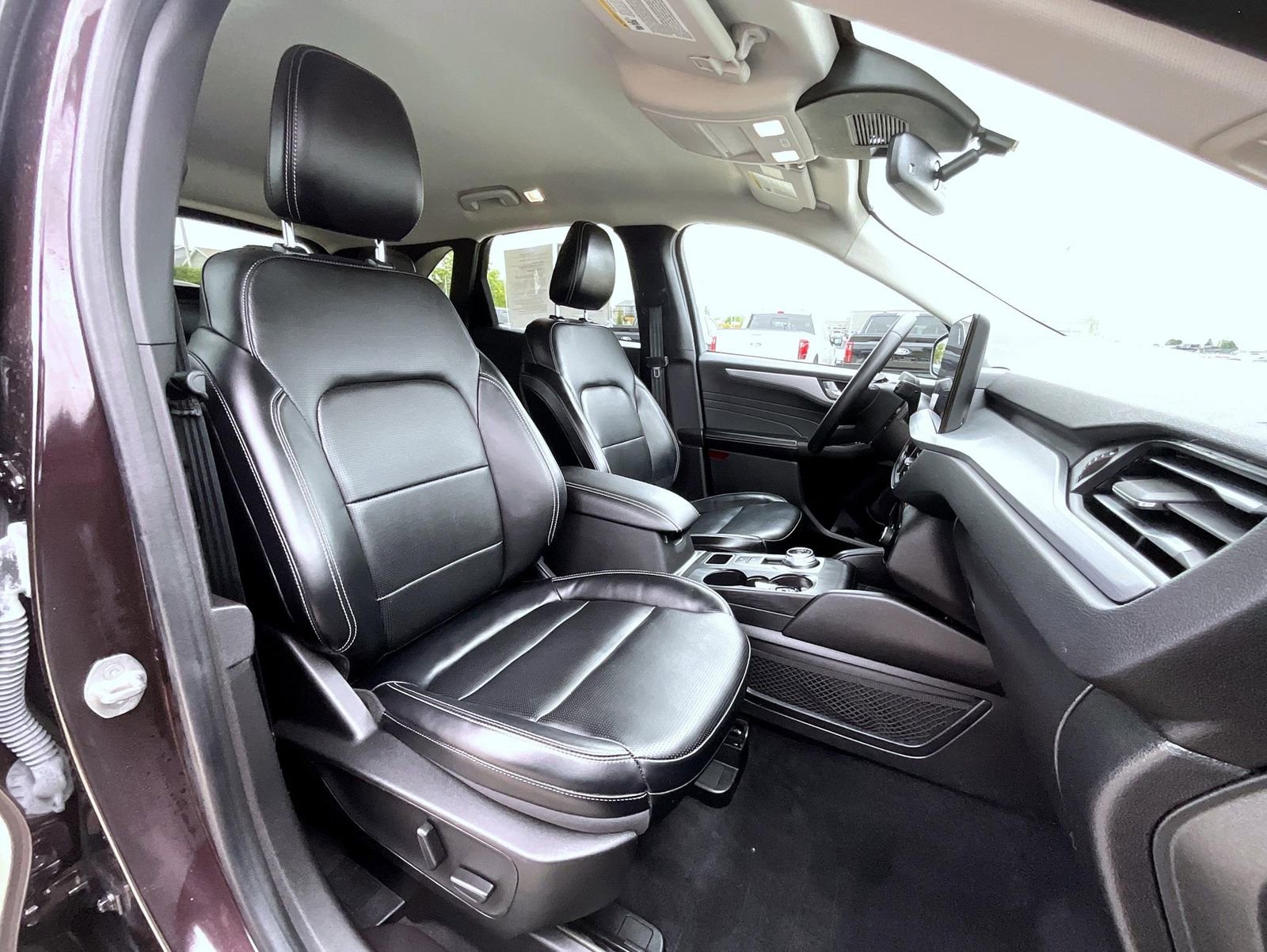 Certified 2023 Ford Escape Platinum AWD/4WD image 16
