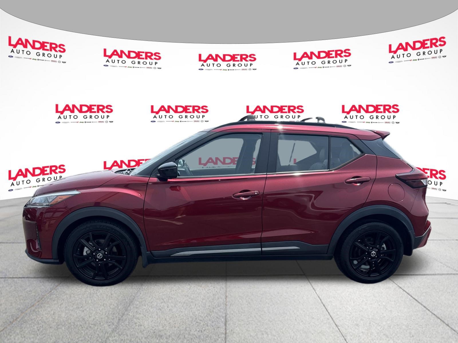 Used 2021 Nissan Kicks SR w/ SR Premium Package FWD image 6