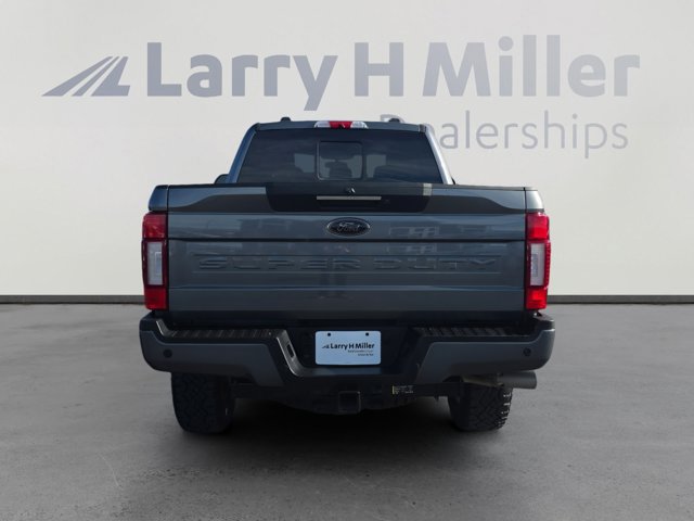 Certified 2022 Ford F350 Lariat w/ Tremor Off-Road Package image 4