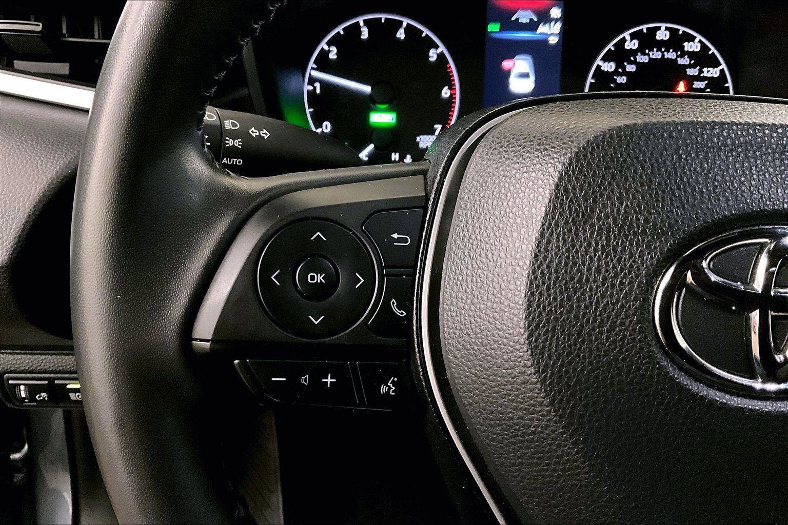 Used 2024 Toyota Corolla SE image 17