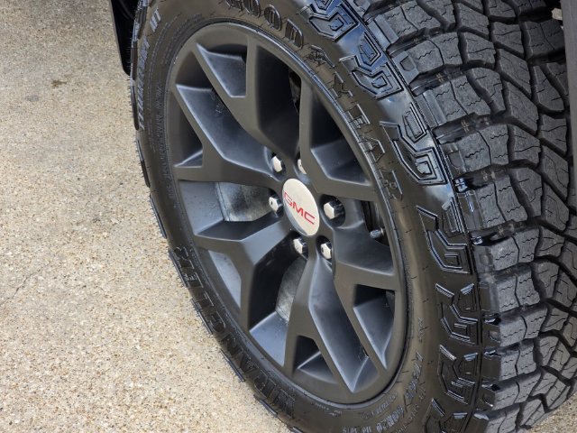 Used 2018 GMC Sierra 1500 SLT w/ Texas SLT Premium Package AWD/4WD image 13