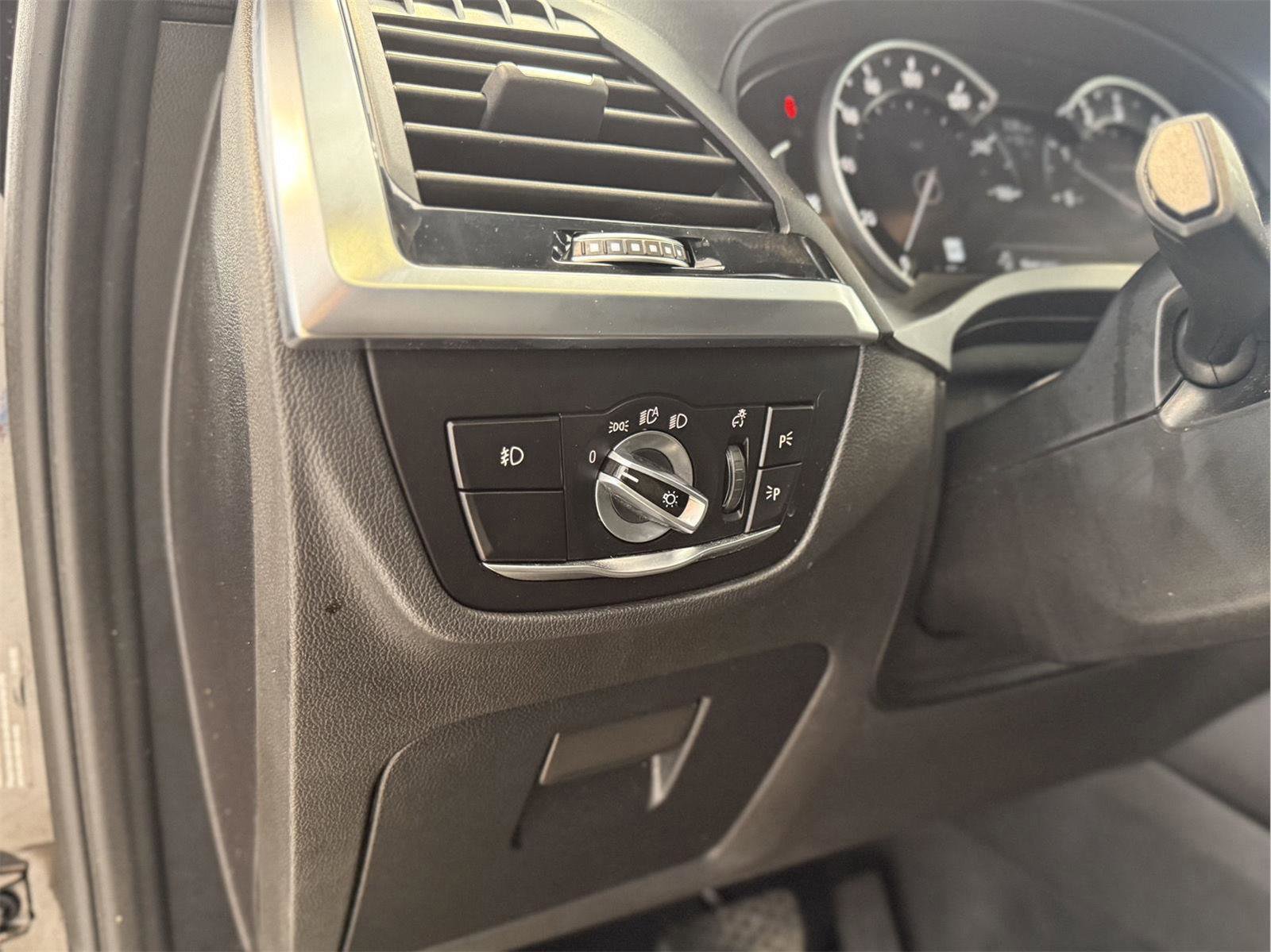 Used 2019 BMW X3 sDrive30i w/ Driving Assistance Package image 67