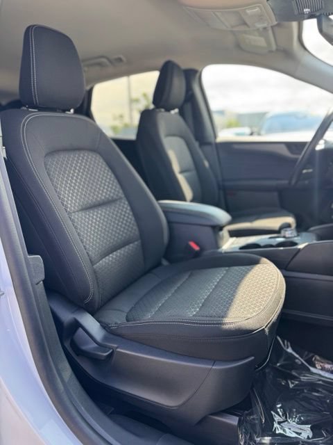 Certified 2025 Ford Escape Active AWD/4WD image 26
