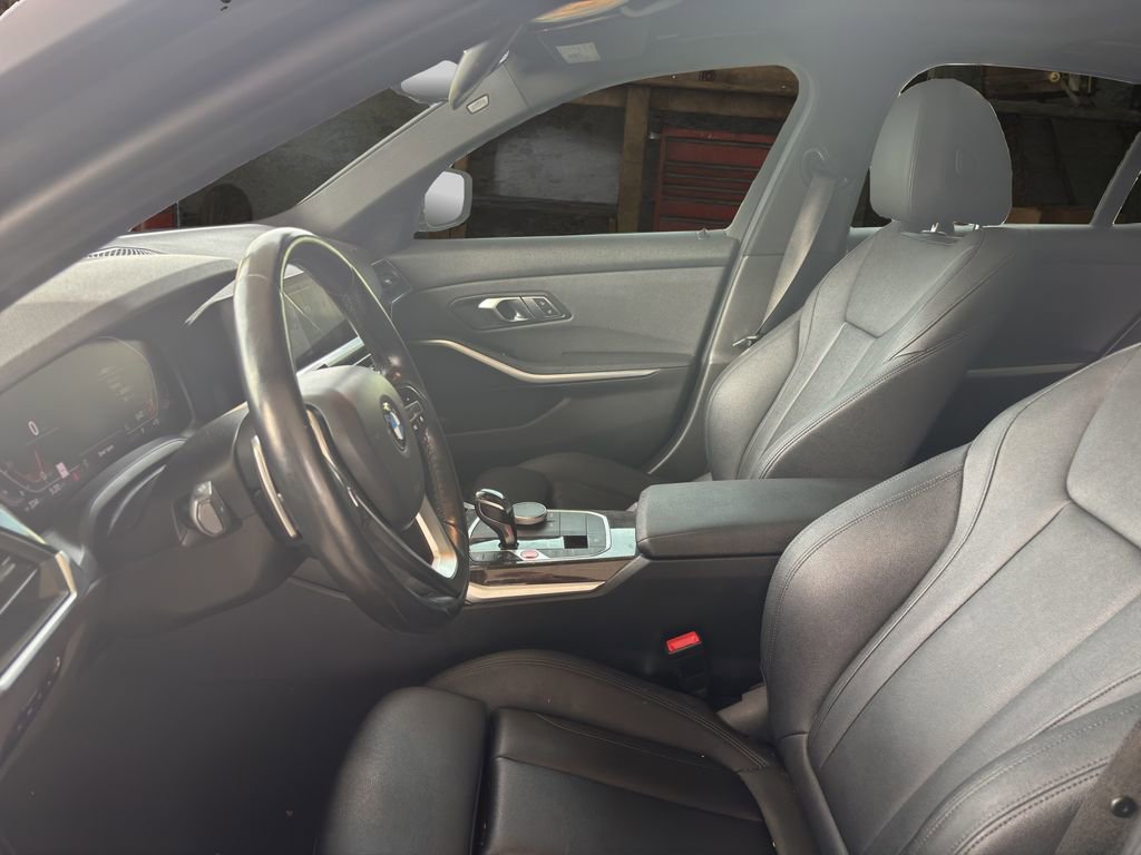 Used 2020 BMW 330i xDrive Sedan w/ Convenience Package image 19