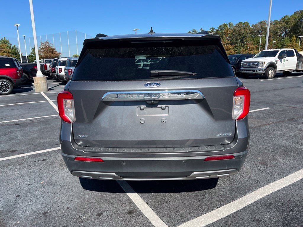 Certified 2022 Ford Explorer XLT w/ Equipment Group 202A AWD/4WD image 6