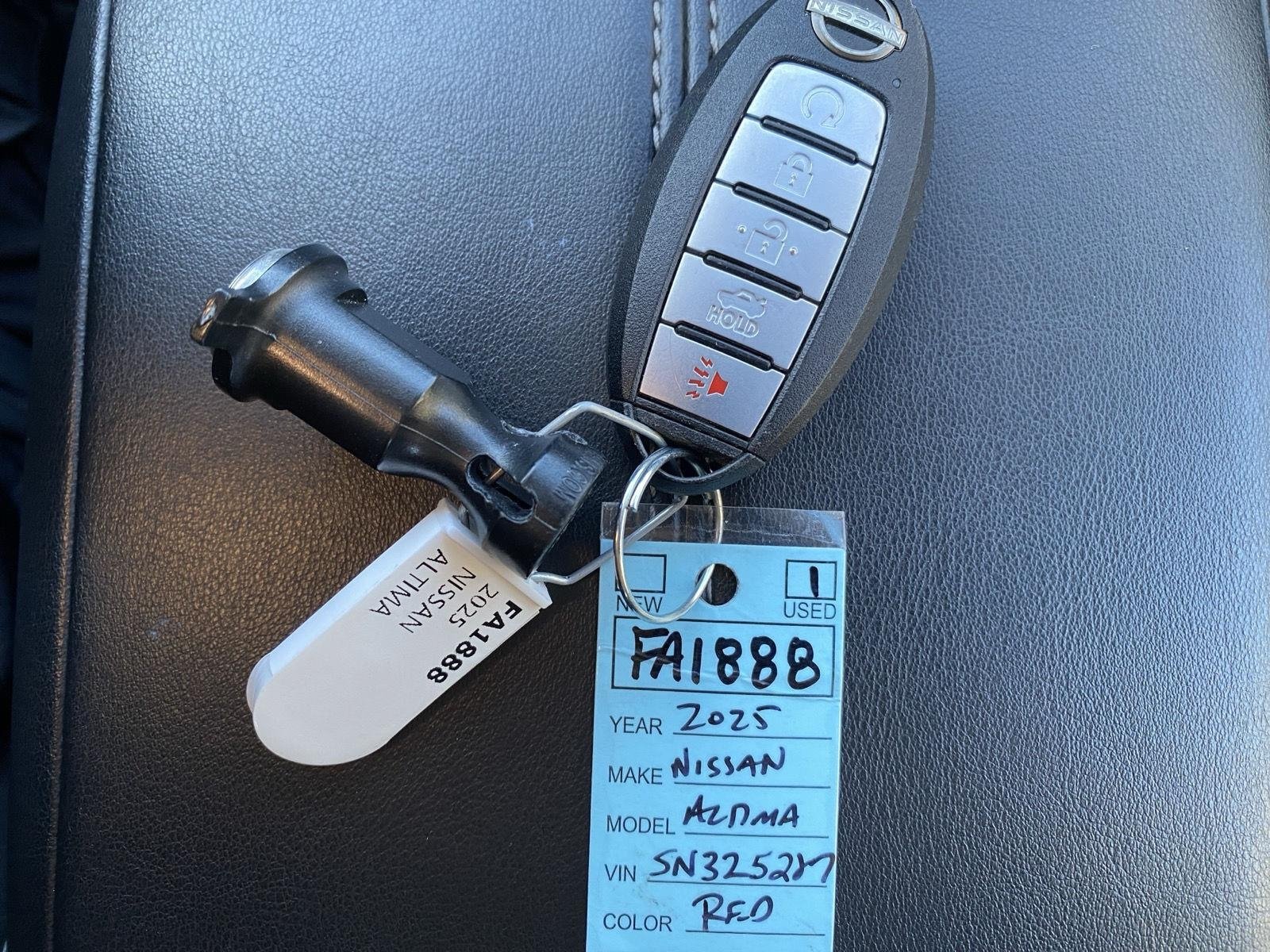 Used 2025 Nissan Altima 2.5 SV FWD image 22