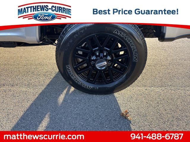 Certified 2022 Ford F250 Lariat w/ Black Appearance Package image 17