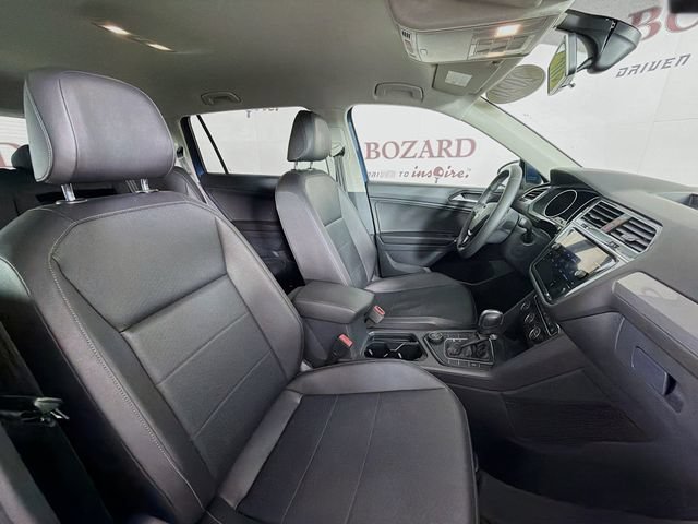 Used 2020 Volkswagen Tiguan SE AWD/4WD image 33