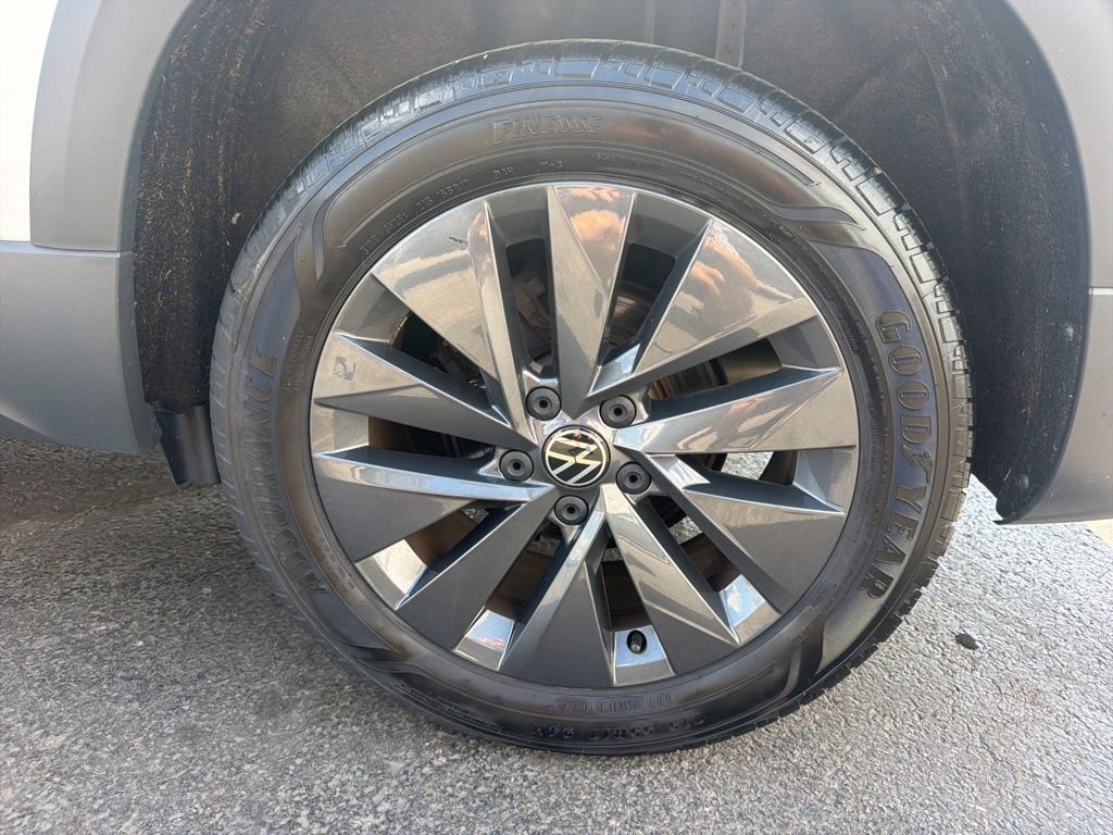 Used 2023 Volkswagen Taos S w/ Driver Assistance Package FWD image 49