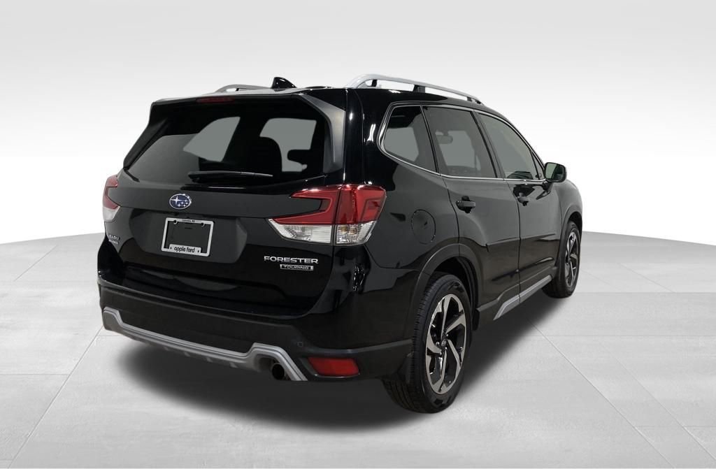 Used 2023 Subaru Forester Touring image 4