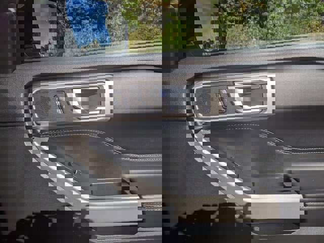 Certified 2023 Ford Explorer XLT image 38