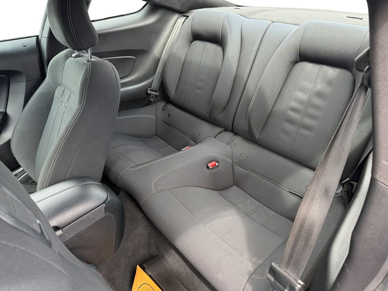 Certified 2022 Ford Mustang Coupe RWD image 16