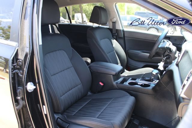 Used 2020 Kia Sportage LX FWD image 11