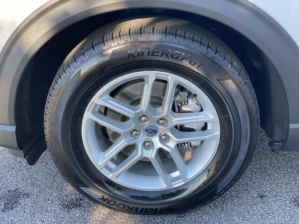 Certified 2026 Ford Explorer Active w/ Active Comfort Package RWD image 13