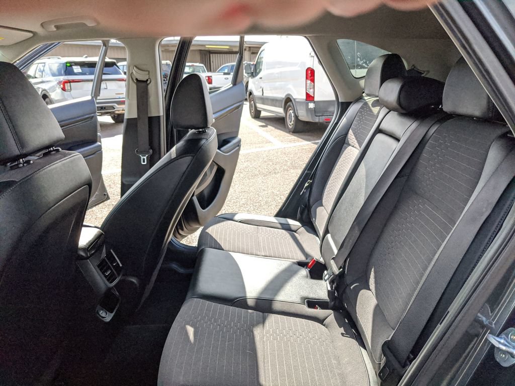 Used 2023 Kia Seltos S w/ Navigation Package AWD/4WD image 16