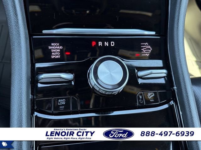 Used 2024 Jeep Grand Cherokee Overland w/ Luxury Tech Group IV AWD/4WD image 27