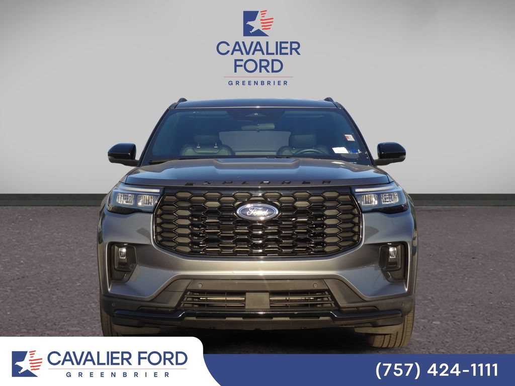Certified 2025 Ford Explorer ST-Line AWD/4WD image 5