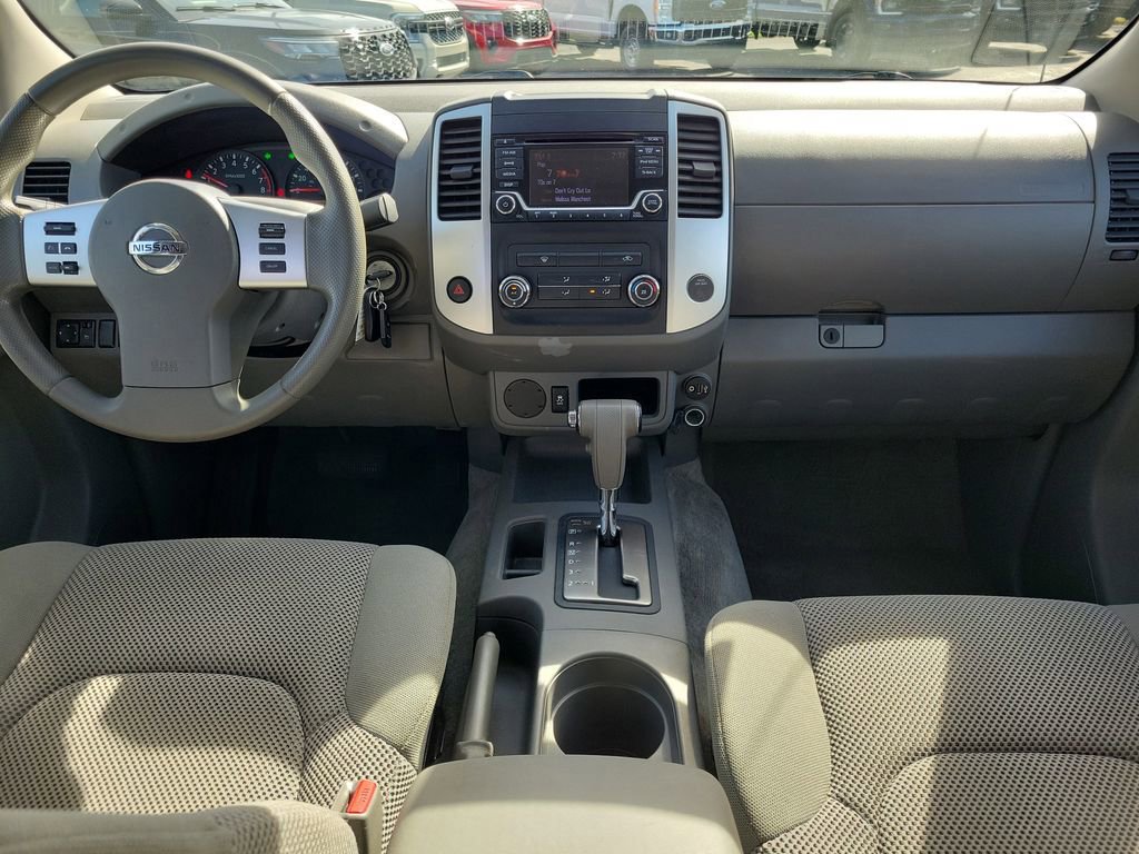 Used 2017 Nissan Frontier SV image 11