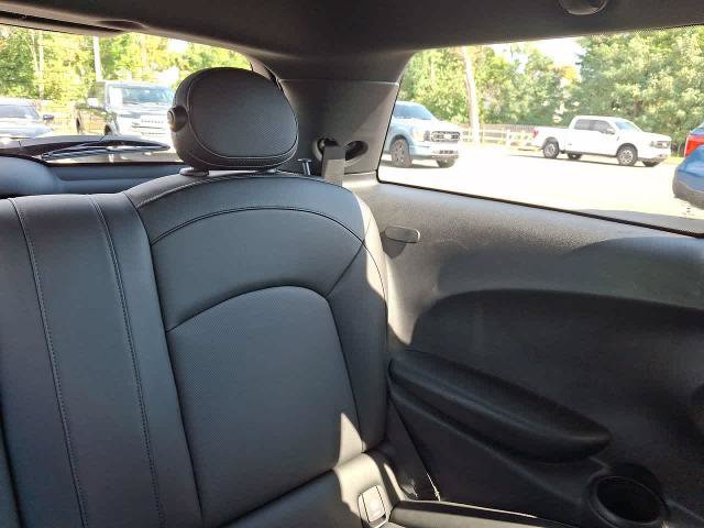 Used 2019 MINI Cooper 2-Door Hardtop FWD image 14